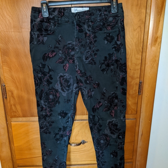 Black and Red Floral Pants - Picture 2 of 5